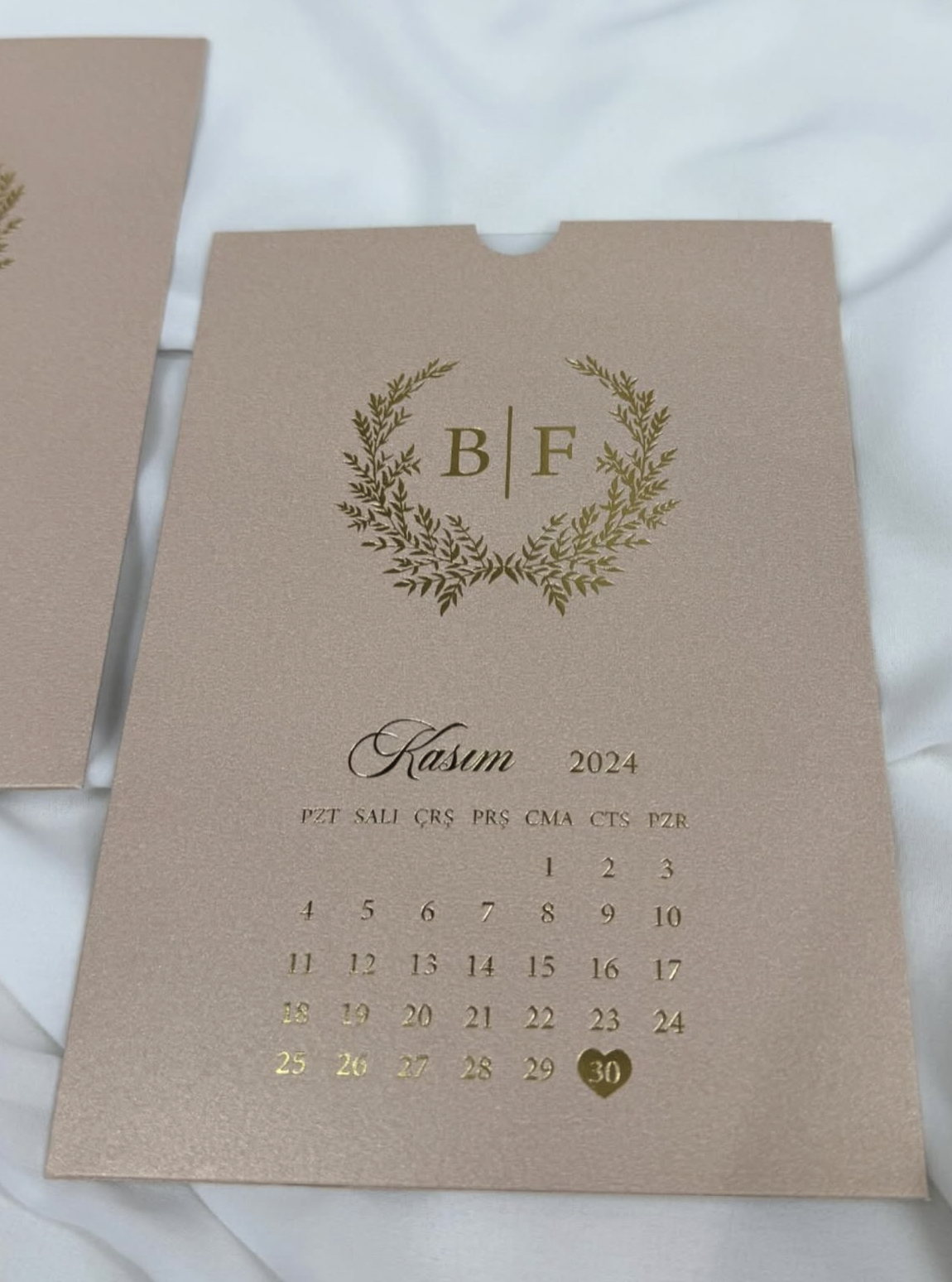 Faire-part "Écrin de Lumière" - Transparent et Nude Poudré