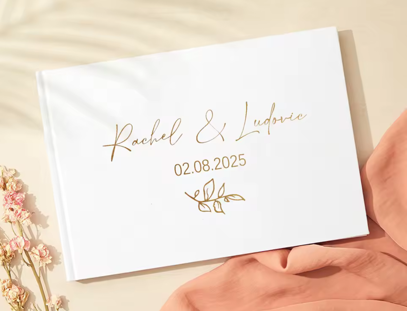 Livre d’Or « Élégant » – Finition Or Personnalisable
