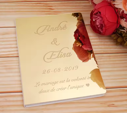 Livre d’Or de Mariage Signature – Couverture Miroir Acrylique Personnalisée