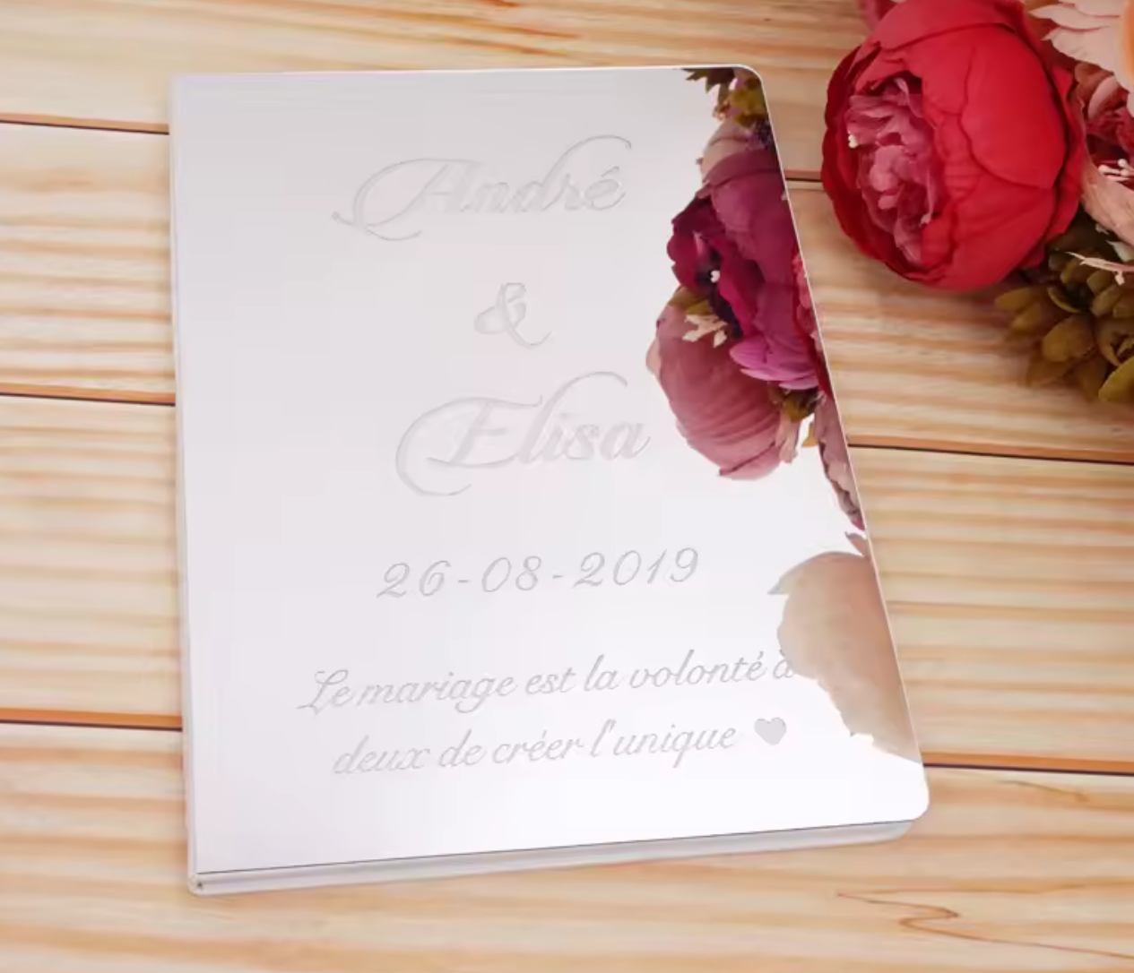Livre d’Or de Mariage Signature – Couverture Miroir Acrylique Personnalisée